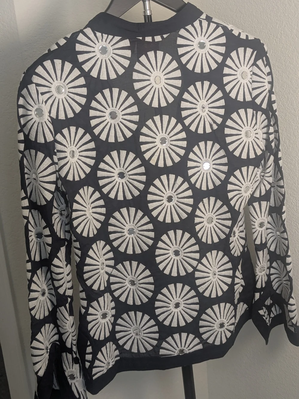 Tory Burch Embroidered Mirror Appliqué Navy Ivory Cotton Long Sleeve Top Size 6
